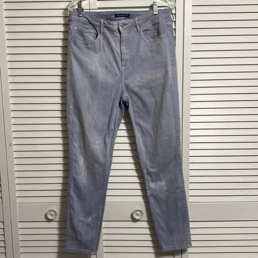 Calvin Klein jeans!
